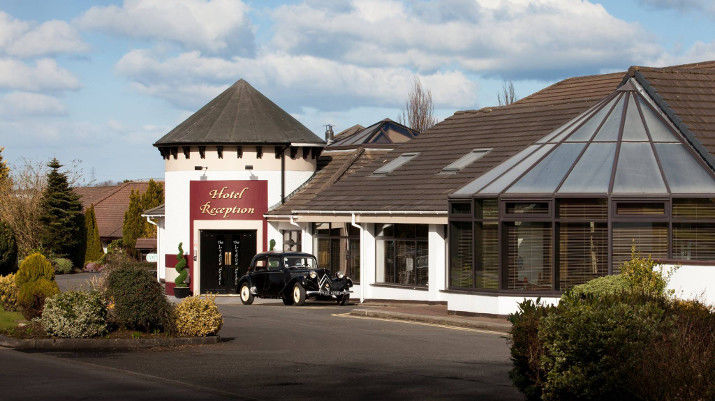 Lodge Hotel 科尔雷恩 外观 照片